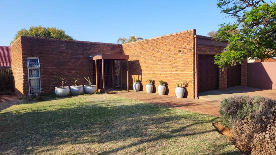 3 Bedroom Property for Sale in Heuwelsig Free State